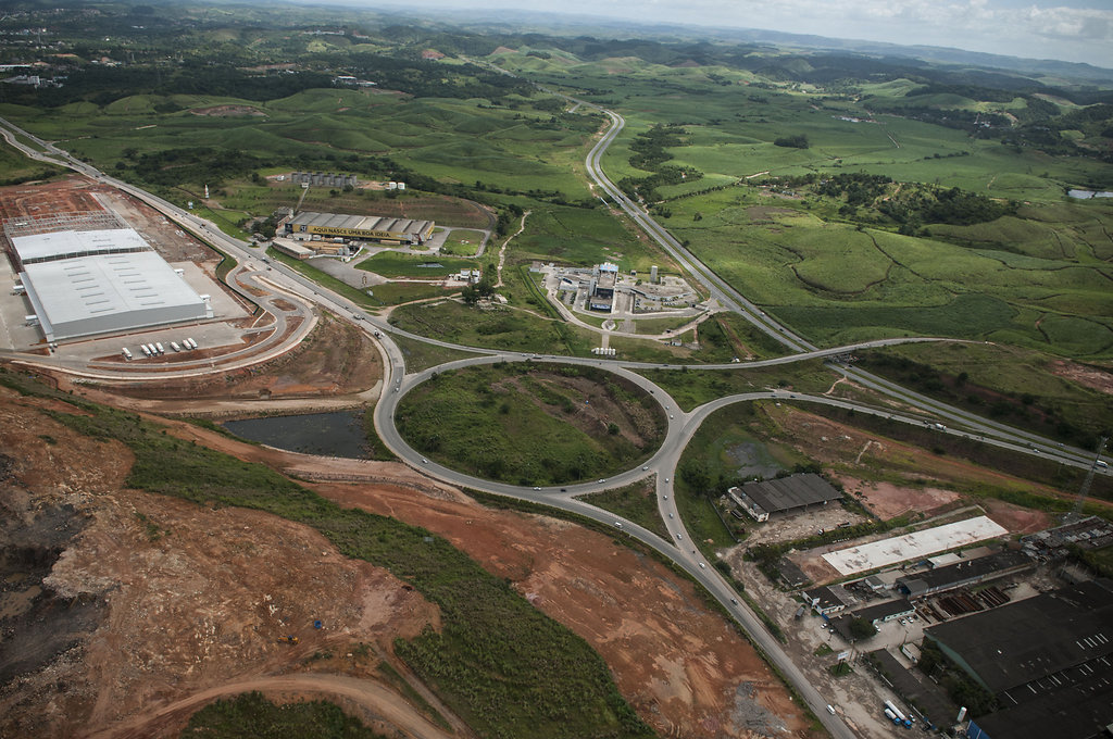 Construção de estradas no Complexo Portuário de Suape. PE.